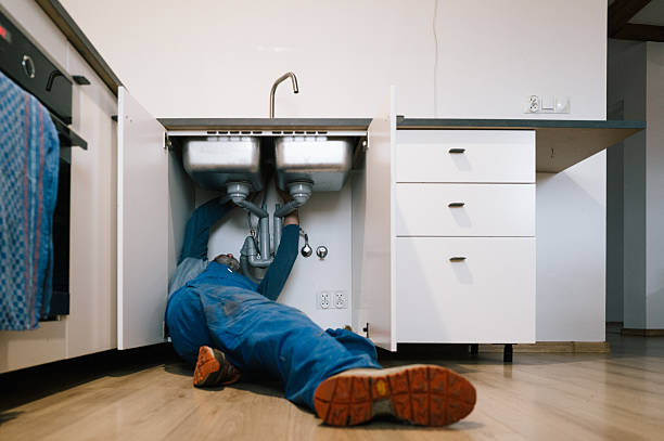 Professional Leak Detection technician working in Hartford, MI